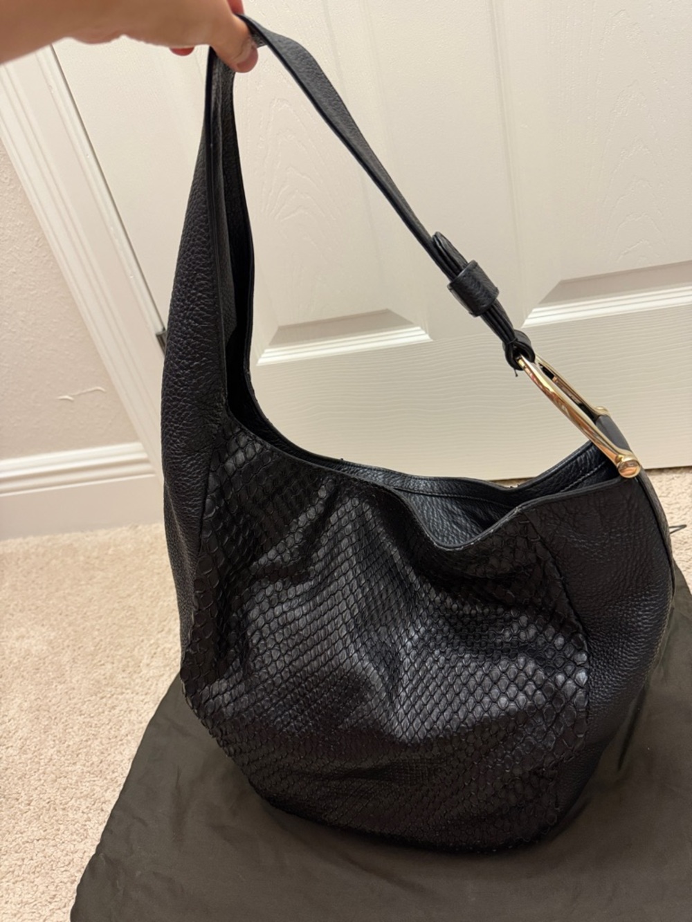 100% Authentic Gucci Black Textured Leather Hobo Bag - Women